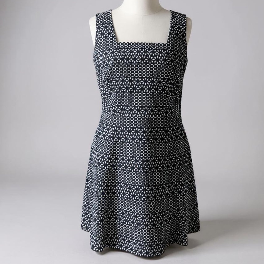 ❄️ Brooks Brothers | Red Fleece Navy Blue White Sleeveless Square neck Size 2